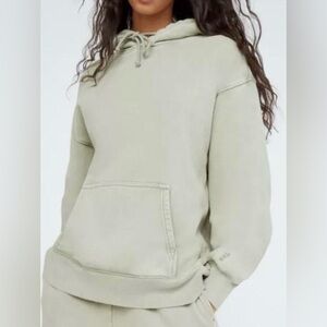 Aritzia TNA Cozy Fleece Sweatshirt Light Green, size M, EUC!